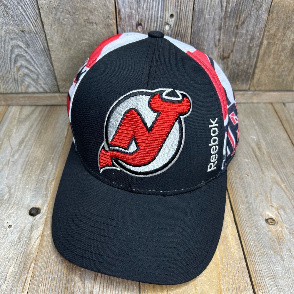 Reebok NHL New Jersey Devils Snapback Hat Black Red White Center Ice Cap